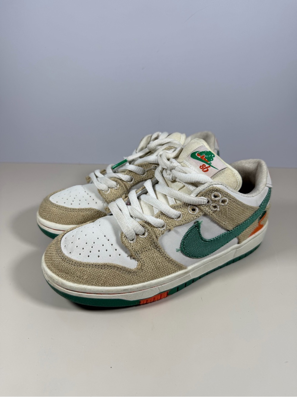 Nike Kids Low-Top Sneakers in Green, Beige & White